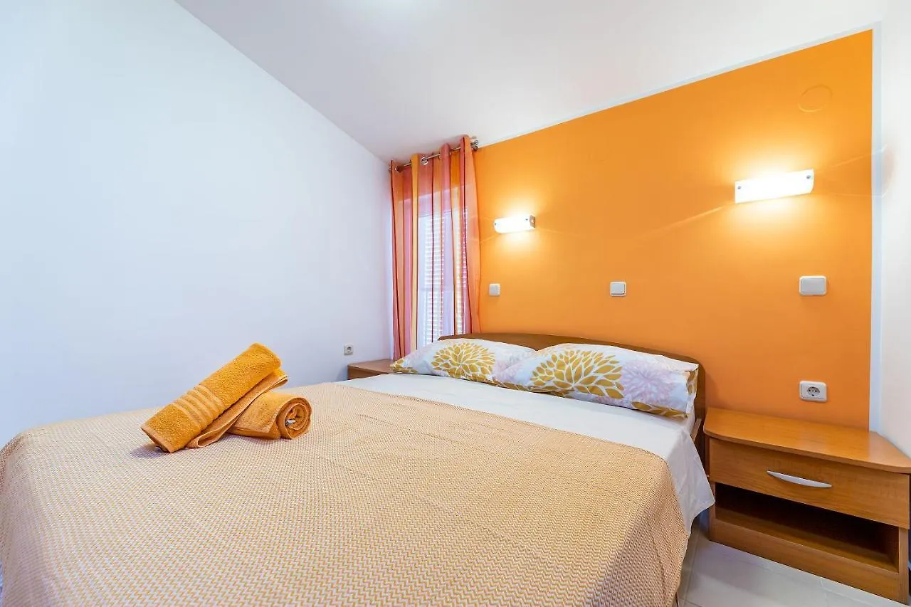 Nur 350 Meter Zum Kieselstrand Baska  Apartment
